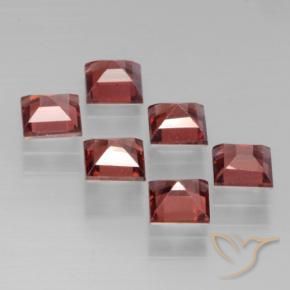 Shop natural 2.98ct Rouge foncé Grenat pyrope gems, Carré, from Mozambique at GemSelect. In stock, global shipping!