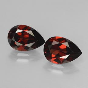 Achetez naturel 4.19ct Rouge sang profond Grenat pyrope gems, En forme de poire, En provenance Mozambique chez GemSelect. En stock, livraison internationale!