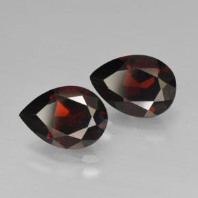 Achetez naturel 4.85ct Rouge foncé Grenat pyrope gems, En forme de poire, En provenance Mozambique chez GemSelect. En stock, livraison internationale!