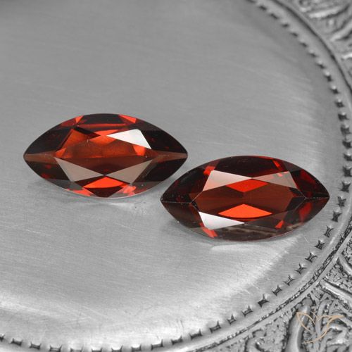 3.56ctw Naturel Rouge sang profond Grenat pyrope, Marquise, VVS-VS