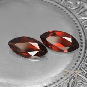 Shop natural 3.56ct Rouge sang profond Grenat pyrope gems, Marquise, from Mozambique at GemSelect. In stock, global shipping!