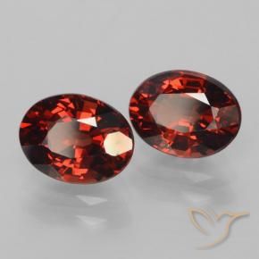 Shop natural 3.46ct Rouge sang profond Grenat pyrope gems, ovale, from Mozambique at GemSelect. In stock, global shipping!