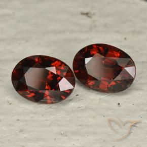 Shop natural 3.39ct Rouge sang profond Grenat pyrope gems, ovale, from Mozambique at GemSelect. In stock, global shipping!