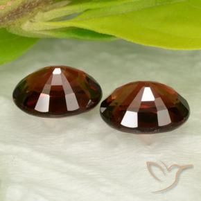 Shop natural 3.26ct Rouge foncé Grenat pyrope gems, ovale, from Mozambique at GemSelect. In stock, global shipping!
