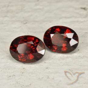 Shop natural 3.36ct Rouge foncé Grenat pyrope gems, ovale, from Mozambique at GemSelect. In stock, global shipping!
