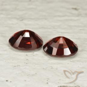 Shop natural 3.36ct Rouge foncé Grenat pyrope gems, ovale, from Mozambique at GemSelect. In stock, global shipping!