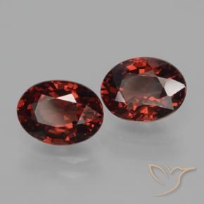 Shop natural 3.65ct Rouge sang profond Grenat pyrope gems, ovale, from Mozambique at GemSelect. In stock, global shipping!