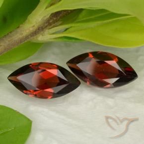 Shop natural 3.49ct Rouge sang profond Grenat pyrope gems, Marquise, from Mozambique at GemSelect. In stock, global shipping!