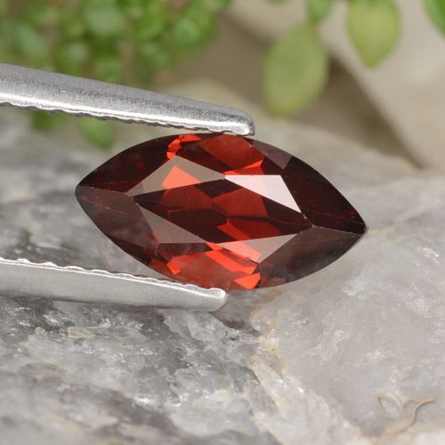 1.30ct Naturel Rouge foncé Grenat pyrope, Marquise, VVS-VS