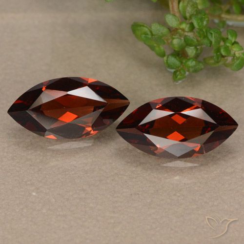2.25ctw Naturel Rouge foncé Grenat pyrope, Marquise, VVS-VS