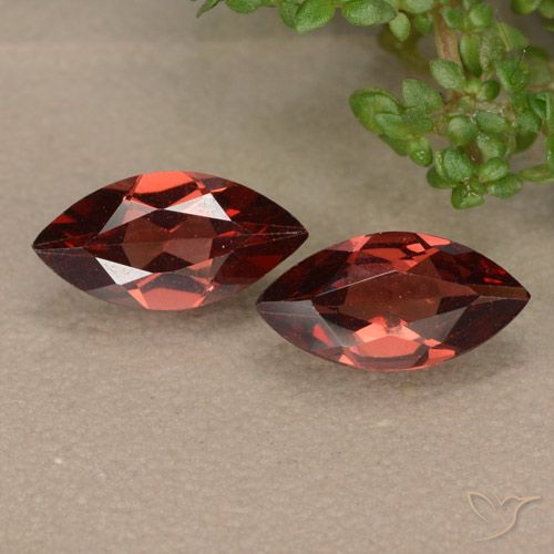 2.09ctw Naturel Rouge foncé Grenat pyrope, Marquise, VVS-VS
