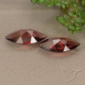 Shop natural 2.09ct Rouge foncé Grenat pyrope gems, Marquise, from Mozambique at GemSelect. In stock, global shipping!