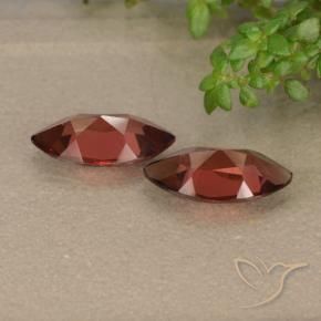 Shop natural 2.49ct Rouge écarlate profond Grenat pyrope gems, Marquise, from Mozambique at GemSelect. In stock, global shipping!