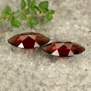 Shop natural 2.40ct Rouge foncé Grenat pyrope gems, Marquise, from Mozambique at GemSelect. In stock, global shipping!