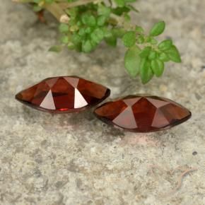 Shop natural 2.54ct Rouge merlot Grenat pyrope gems, Marquise, from Mozambique at GemSelect. In stock, global shipping!
