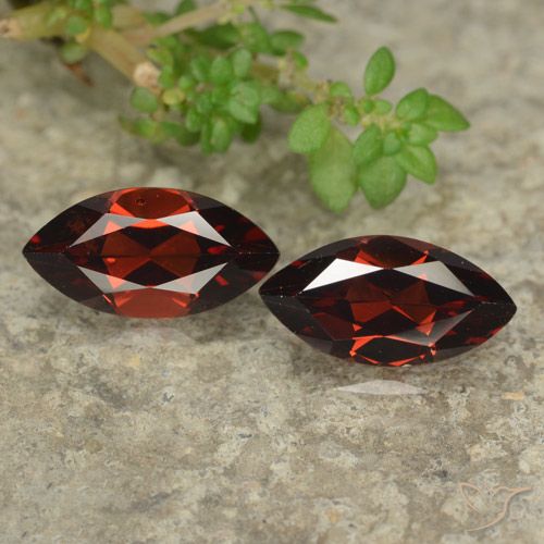 2.69ctw Naturel Rouge foncé Grenat pyrope, Marquise, VVS