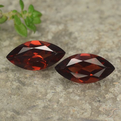 2.37ctw Naturel Rouge foncé Grenat pyrope, Marquise, VVS-VS