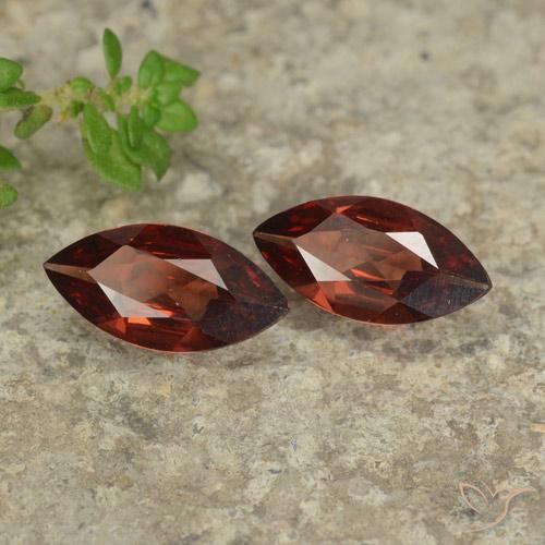 Shop natural 1.83ct Rouge Sangria Grenat pyrope gems, Marquise, from Mozambique at GemSelect. In stock, global shipping!