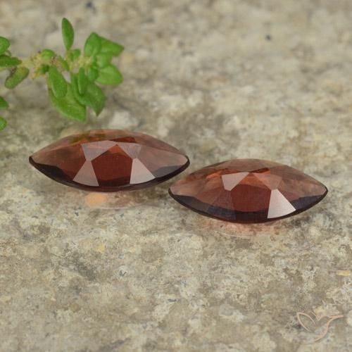 Shop natural 1.83ct Rouge Sangria Grenat pyrope gems, Marquise, from Mozambique at GemSelect. In stock, global shipping!