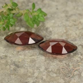Shop natural 2.44ct Rouge foncé Grenat pyrope gems, Marquise, from Mozambique at GemSelect. In stock, global shipping!