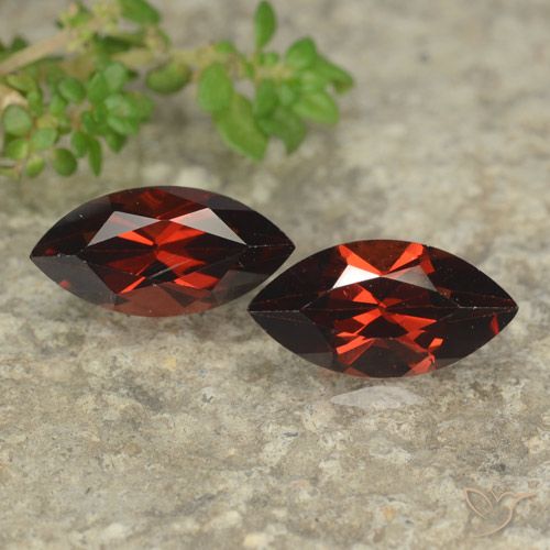 2.80ctw Naturel Rouge foncé Grenat pyrope, Marquise, VVS-VS