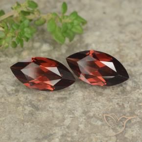 Shop natural 2.41ct Rouge vif Grenat pyrope gems, Marquise, from Mozambique at GemSelect. In stock, global shipping!