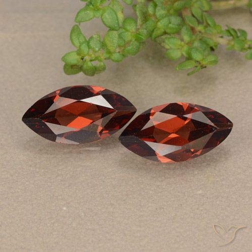 2.29ctw Naturel Rouge merlot Grenat pyrope, Marquise, VVS-VS