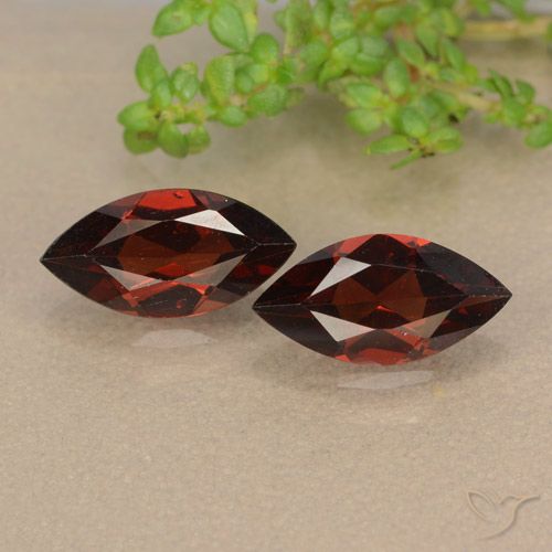 2.36ctw Naturel Rouge foncé Grenat pyrope, Marquise, VVS-VS