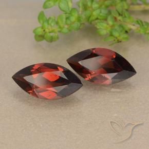 Shop natural 2.36ct Rouge foncé Grenat pyrope gems, Marquise, from Mozambique at GemSelect. In stock, global shipping!