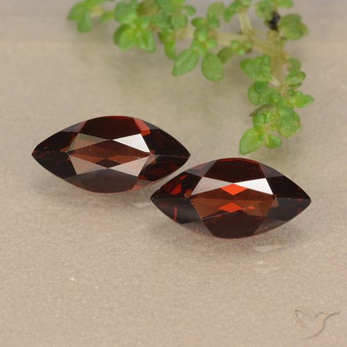 2.39ctw Naturel Rouge foncé Grenat pyrope, Marquise, VVS-VS