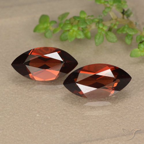 2.82ctw Naturel Rouge foncé Grenat pyrope, Marquise, VVS-VS
