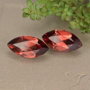 Shop natural 2.53ct Rouge moyen Grenat pyrope gems, Marquise, from Mozambique at GemSelect. In stock, global shipping!