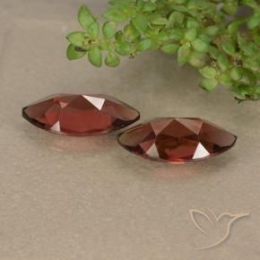 Shop natural 2.53ct Rouge moyen Grenat pyrope gems, Marquise, from Mozambique at GemSelect. In stock, global shipping!