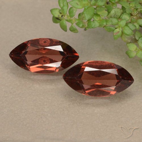 2.43ctw Naturel Rouge écarlate Grenat pyrope, Marquise, VVS-VS