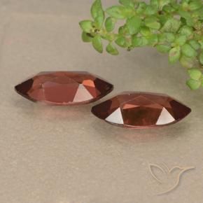 Shop natural 2.43ct Rouge écarlate Grenat pyrope gems, Marquise, from Mozambique at GemSelect. In stock, global shipping!
