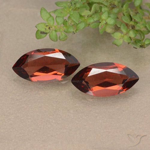 2.10ctw Naturel Rouge moyen Grenat pyrope, Marquise, VVS-VS