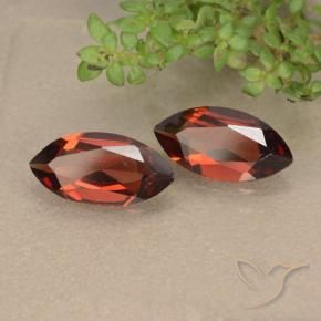Shop natural 2.10ct Rouge moyen Grenat pyrope gems, Marquise, from Mozambique at GemSelect. In stock, global shipping!
