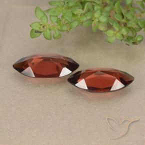 Shop natural 2.10ct Rouge moyen Grenat pyrope gems, Marquise, from Mozambique at GemSelect. In stock, global shipping!