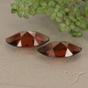Shop natural 2.52ct Rouge foncé Grenat pyrope gems, Marquise, from Mozambique at GemSelect. In stock, global shipping!