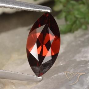 Grenat pyrope Rouge moyen naturelle Marquise, 1.28 ct, VVS-VS