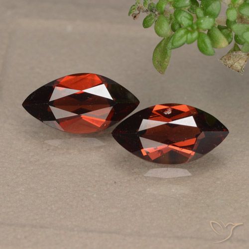 2.52ctw Naturel Rouge foncé Grenat pyrope, Marquise, VVS-VS
