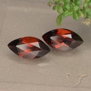 Shop natural 2.52ct Rouge foncé Grenat pyrope gems, Marquise, from Mozambique at GemSelect. In stock, global shipping!