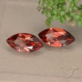 Shop natural 2.05ct Rouge écarlate Grenat pyrope gems, Marquise, from Mozambique at GemSelect. In stock, global shipping!