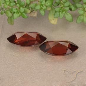 Shop natural 2.80ct Rouge foncé Grenat pyrope gems, Marquise, from Mozambique at GemSelect. In stock, global shipping!