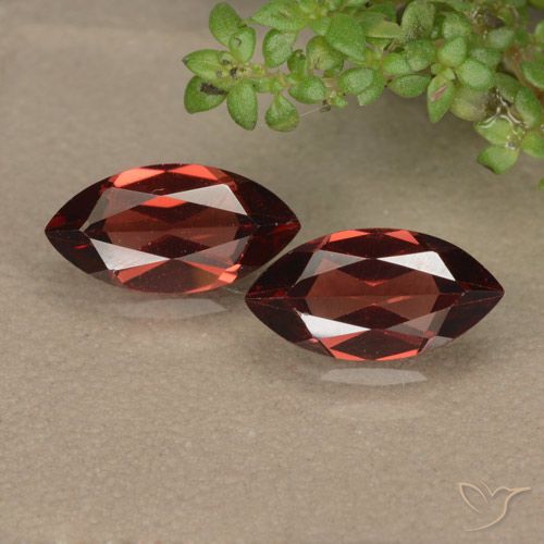 2.43ctw Naturel Rouge moyen Grenat pyrope, Marquise, VVS-VS