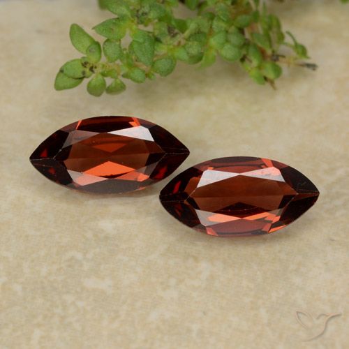 2.05ctw Naturel Rouge Sangria Grenat pyrope, Marquise, VVS-VS
