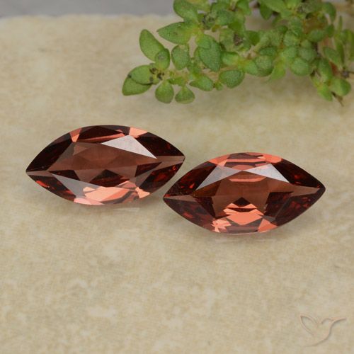 1.99ctw Naturel Rouge baie Grenat pyrope, Marquise, VVS-VS