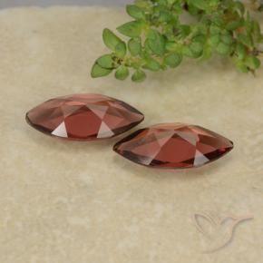 Shop natural 1.99ct Rouge baie Grenat pyrope gems, Marquise, from Mozambique at GemSelect. In stock, global shipping!