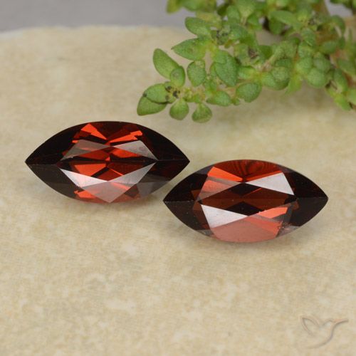 2.86ctw Naturel Rouge moyen Grenat pyrope, Marquise, VVS-VS