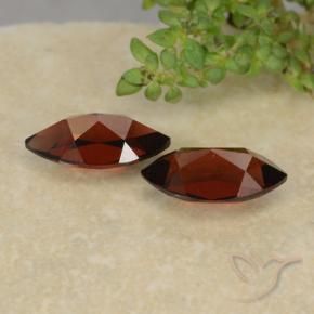 Shop natural 2.86ct Rouge moyen Grenat pyrope gems, Marquise, from Mozambique at GemSelect. In stock, global shipping!